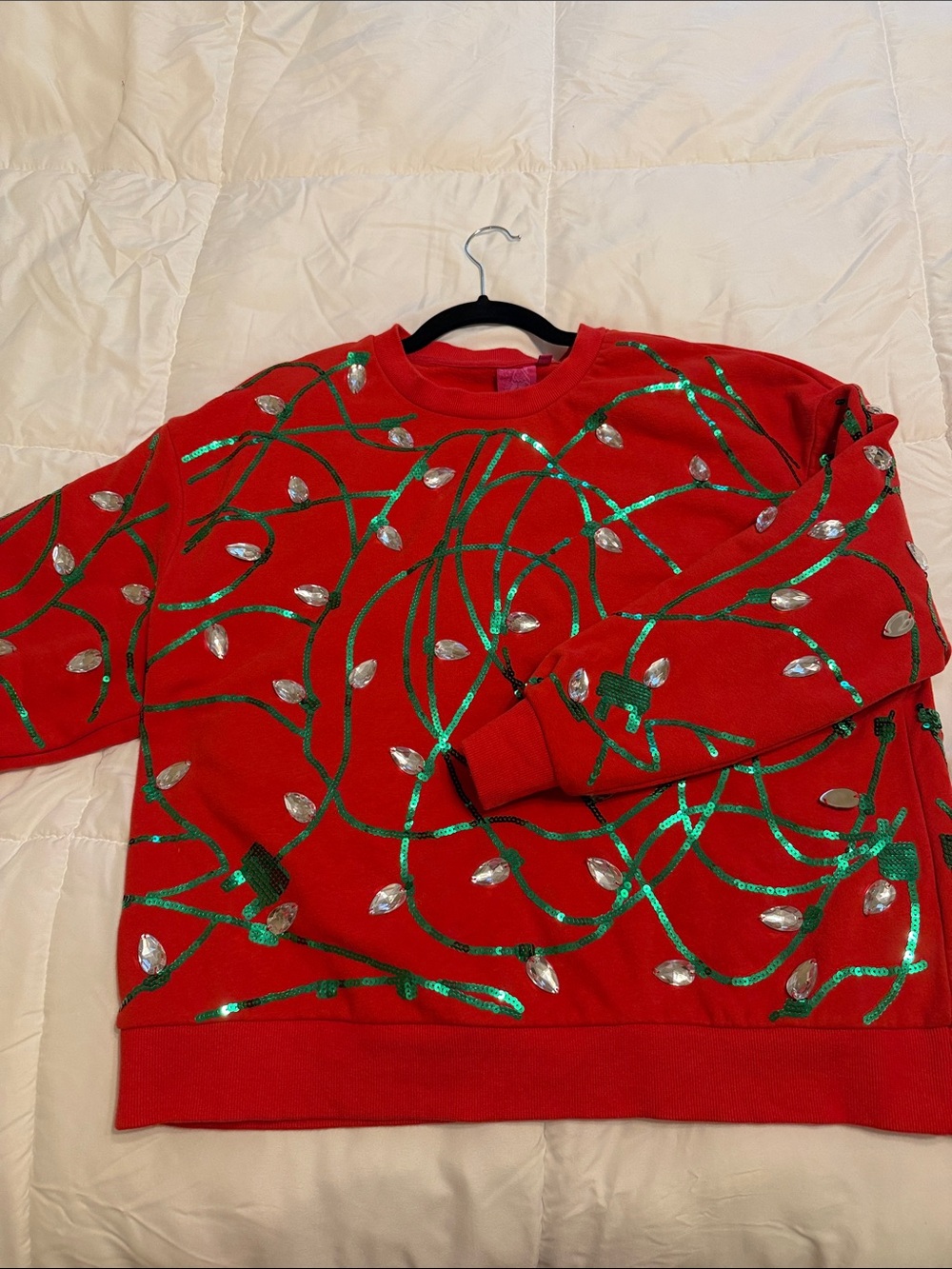 QUEEN OF SPARKLES Red Crewneck Sweatshirt with Green Sequin Light-Strand Design